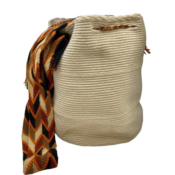 NEW 100% Authentic Handcrafted Wayuu Mochila Bag | Frida Kahlo + Crystals 🎨 - Picture 11 of 12